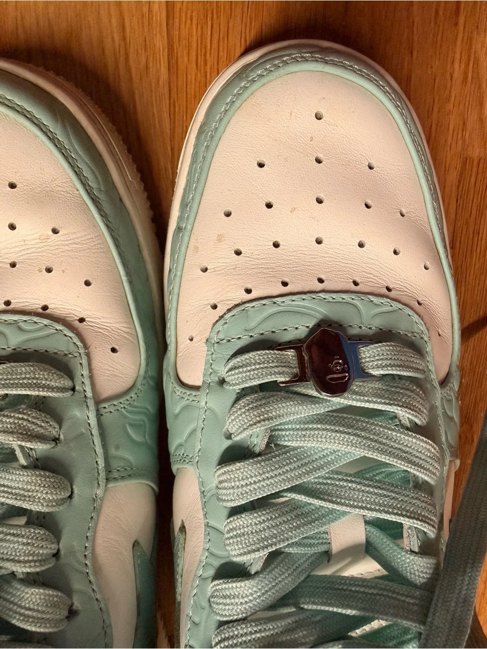 BAPE  White & Light Teal Sta Low-Top Sneakers Men’s size 11